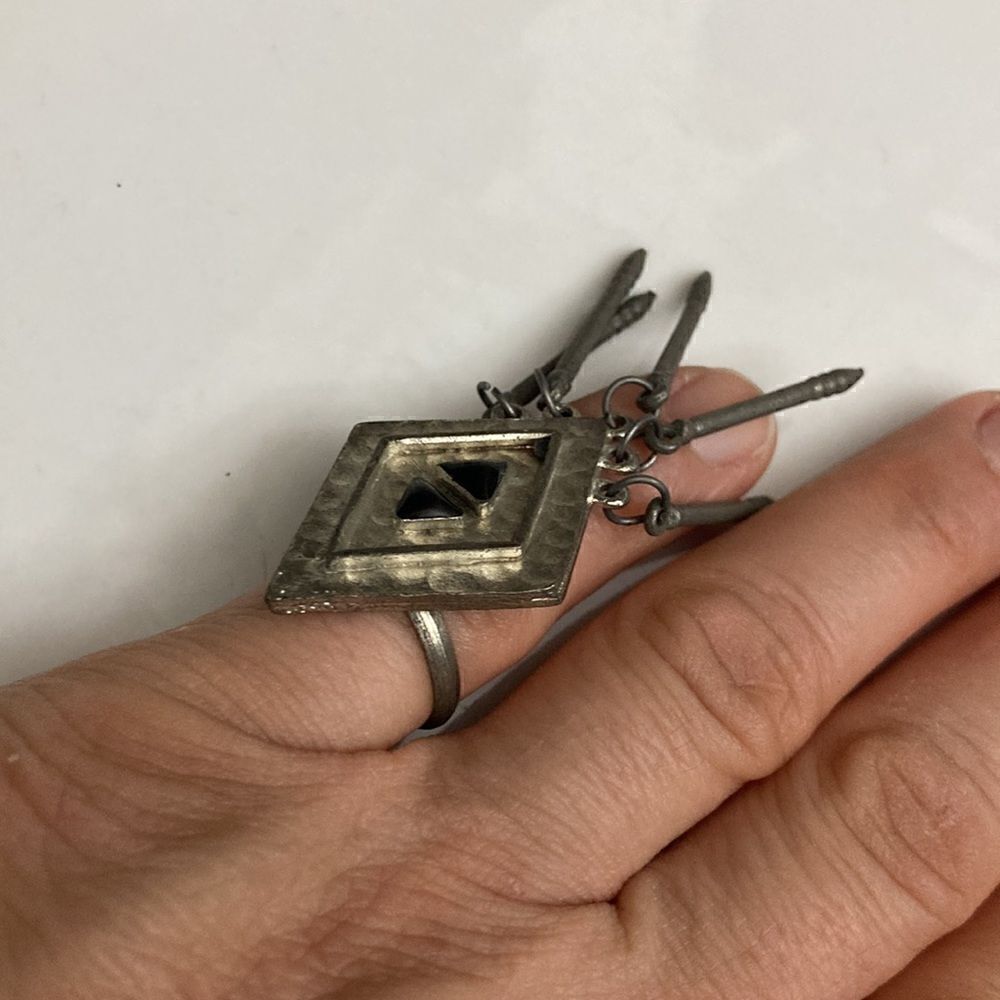 Ring - Picture 5 of 8